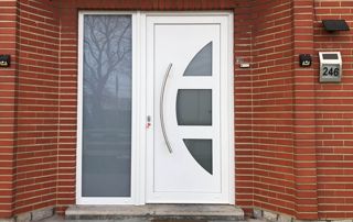 porte d'entrée en PVC