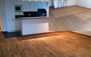 rénovation de parquet cuisine avant/après