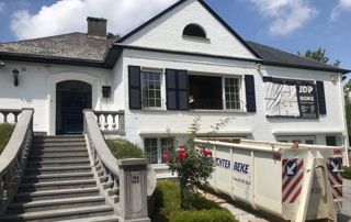 évacuation de déchets après des travaux de rénovation dans une maison